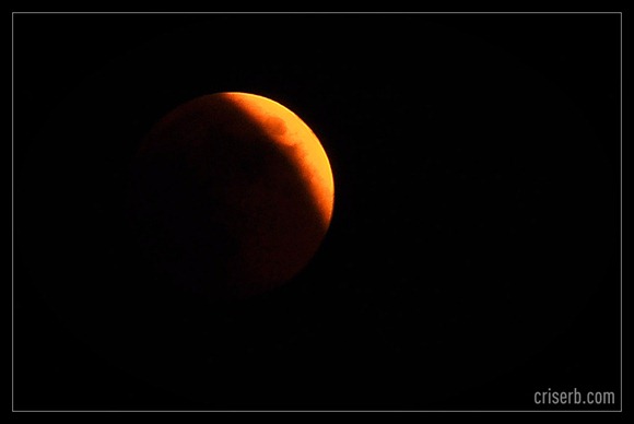 eclipsa-totala-de-luna2 eclipsa-totala-de-luna2