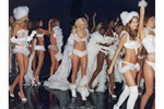 victorias-secret-angels-backstage-32