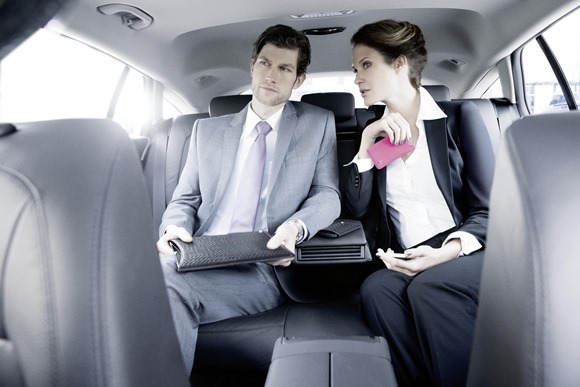 Accesorii Mercedes-Benz pentru iPad si iPhone Accesorii Mercedes-Benz pentru iPad si iPhone