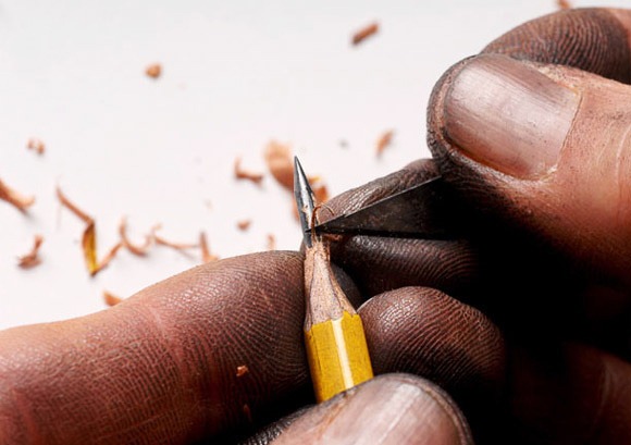 Pencil-Tip-Micro-Sculptures-By-Dalton-Ghetti_1