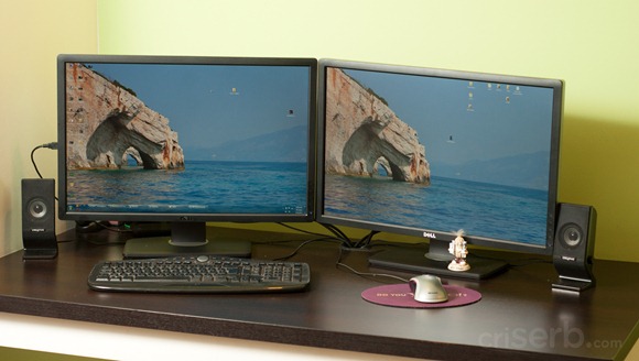 doua-monitoare-identice doua-monitoare-identice