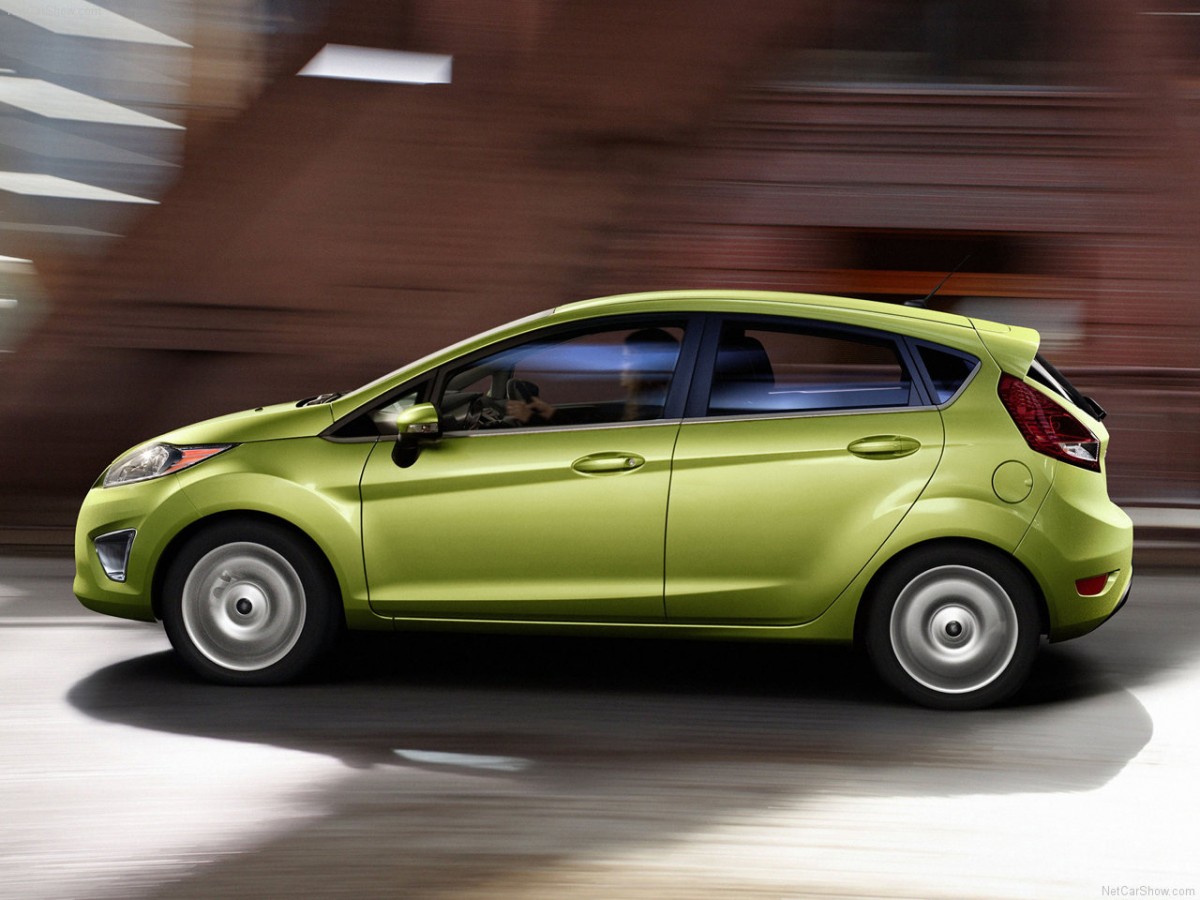 Ford-Fiesta_2011_1280x960_wallpaper_04