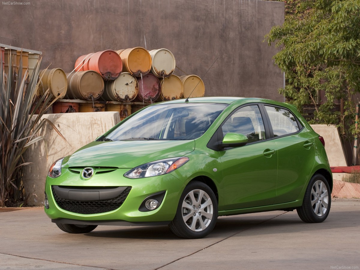 Mazda-2_2011_1280x960_wallpaper_13